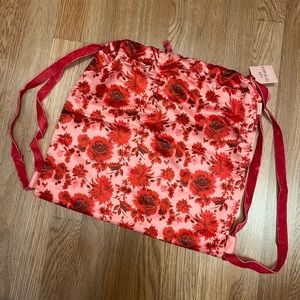 Ban.do Floral Drawstring Bag